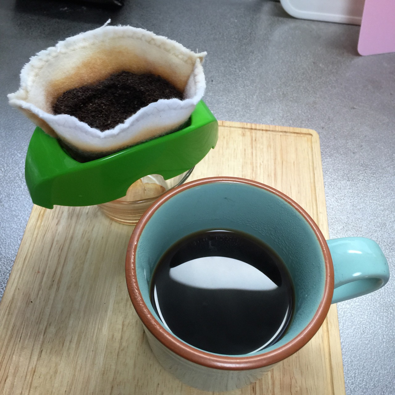 ネル生地で繰り返し洗って使えるコーヒー用フィルターを製作。コーヒー 